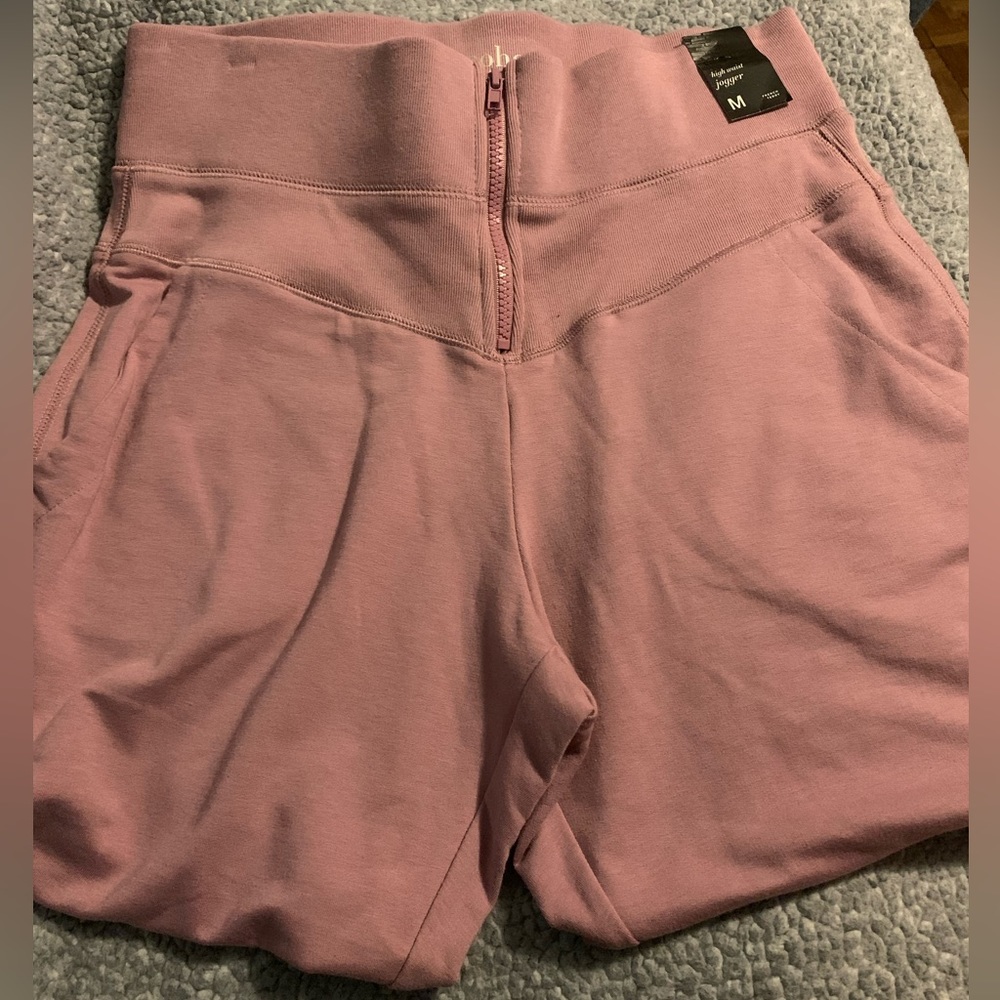 Soho New York & Company Street High Waist Jogger zippered with pockets Brand New